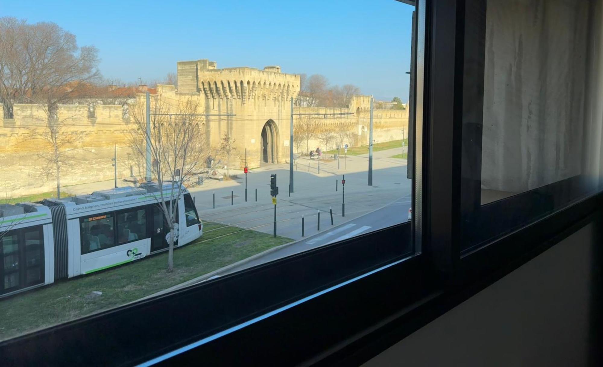 Le Rive Droite - Gare Centre - Wifi - Terrasse - Face Remparts Avignon Exterior foto
